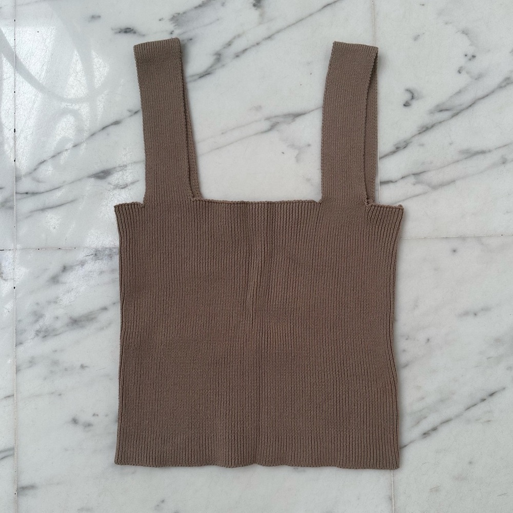 Isabelle’s Cabinet Knit‎ Ribbed Tank Top in Taupe Brown, Size M